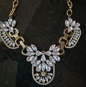 Spring 2013: The Statement Necklace by Taylor Sterling - Glitter  ‎QVC